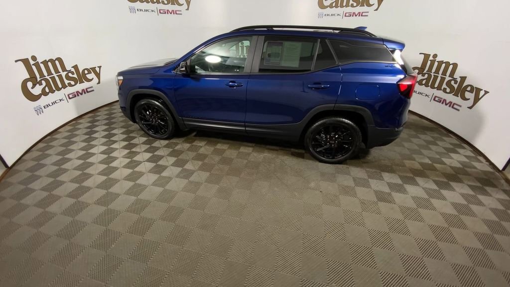 Certified 2023 GMC Terrain SLE w/ Driver Convenience Package image 5