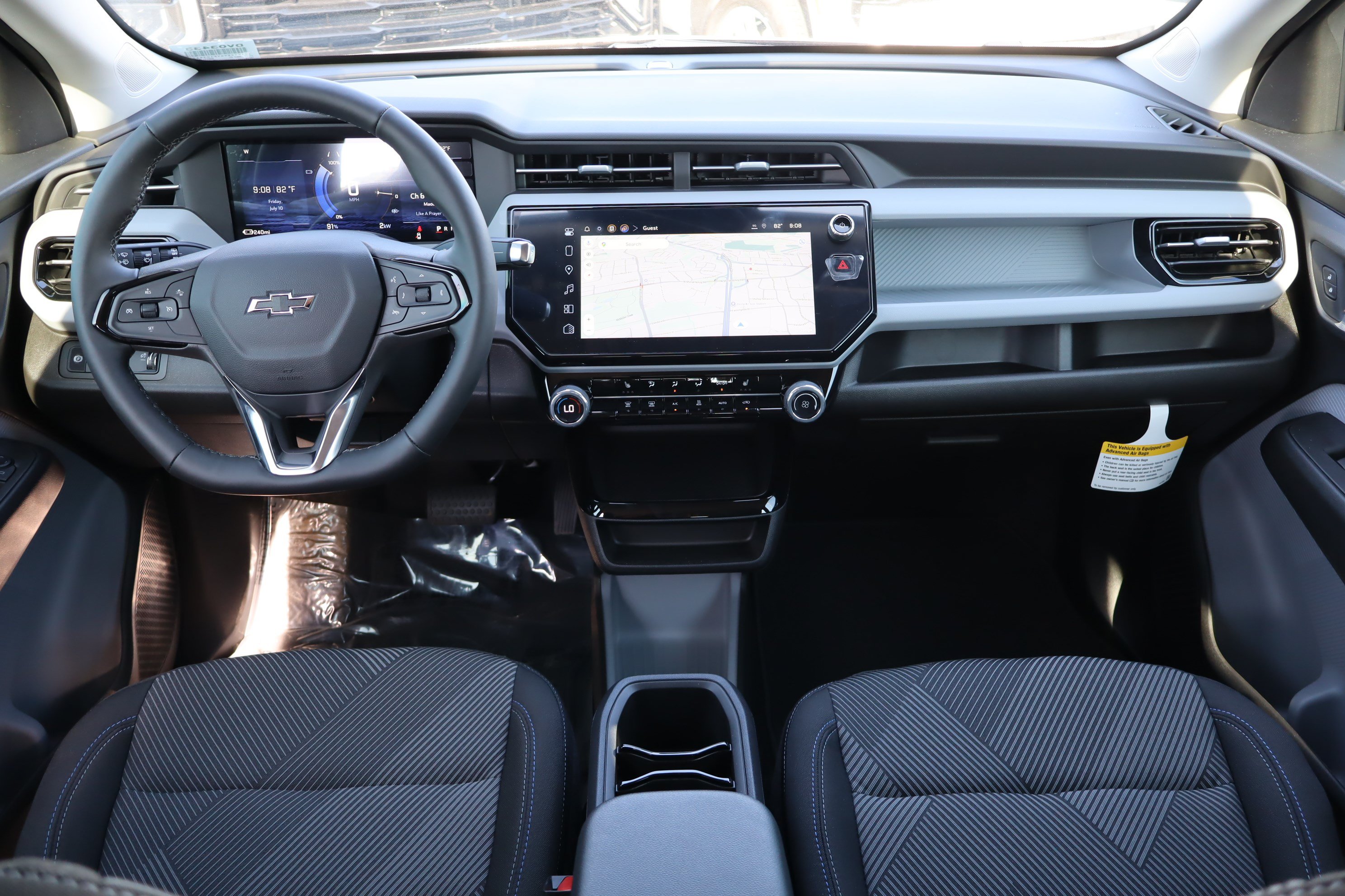 New 2027 Chevrolet Bolt LT w/ Comfort Package FWD image 9