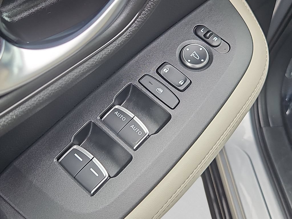 Used 2026 Honda HR-V EX-L image 24