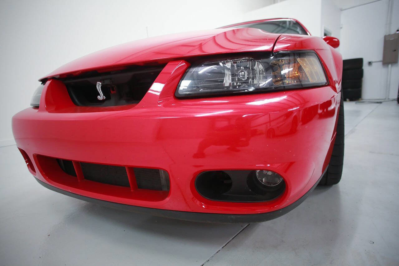 Used 2004 Ford Mustang Cobra RWD image 12