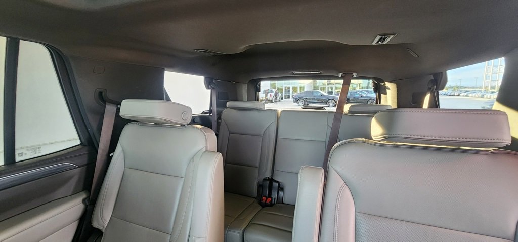 Used 2023 GMC Yukon SLT image 16