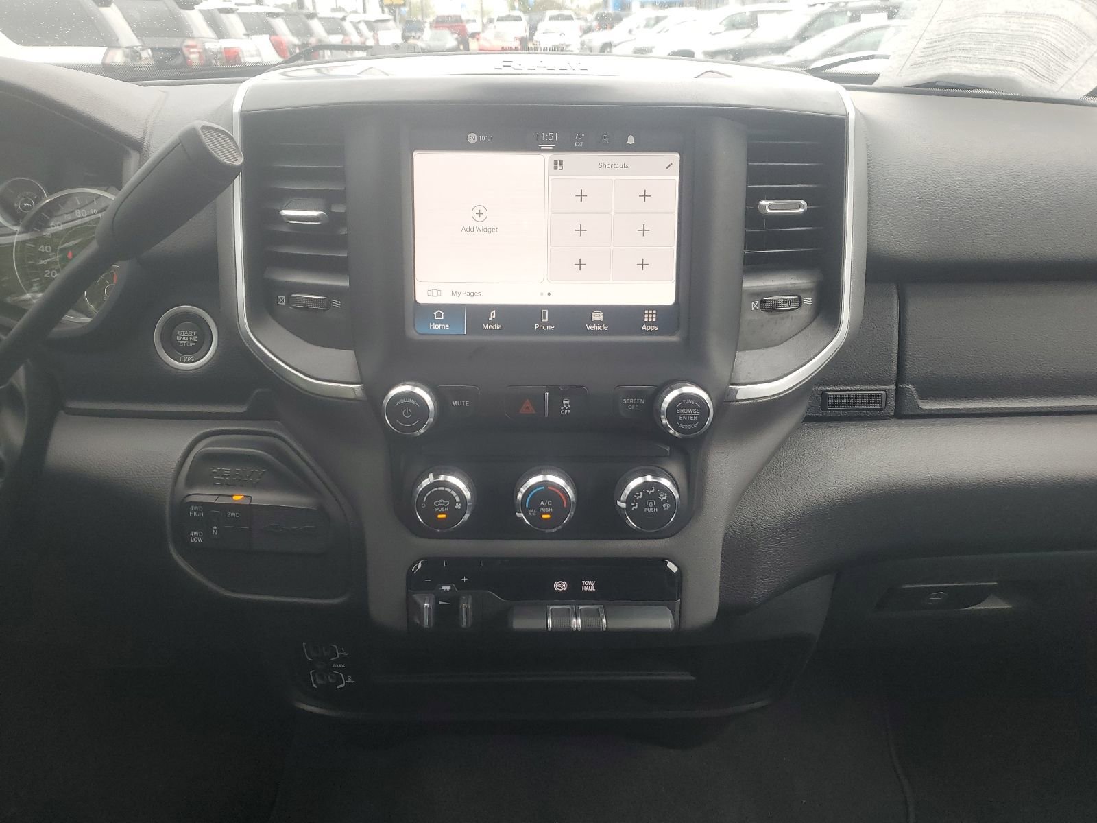 Used 2024 RAM 3500 Big Horn image 10