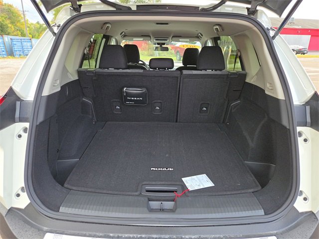 Certified 2023 Nissan Rogue SV image 23