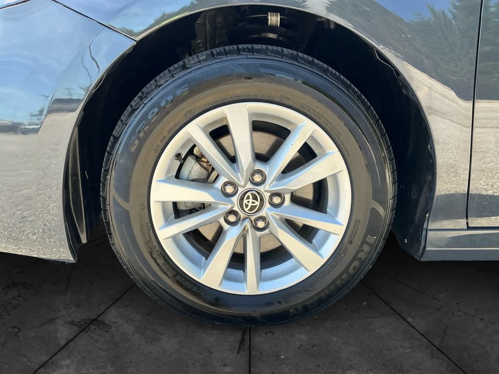 Used 2025 Toyota Camry LE w/ Convenience Package AWD/4WD image 15