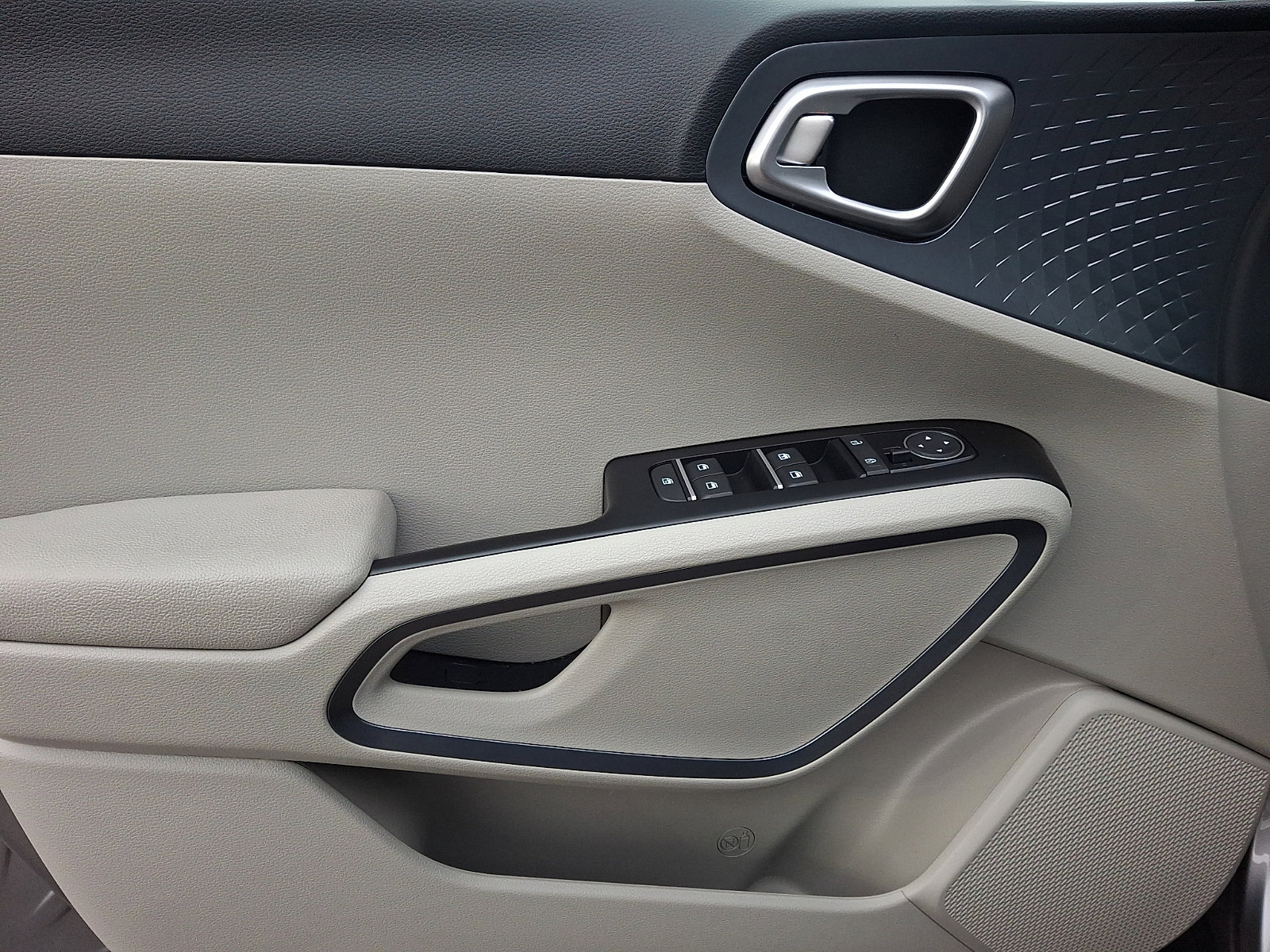 Certified 2023 Kia Soul EX image 12