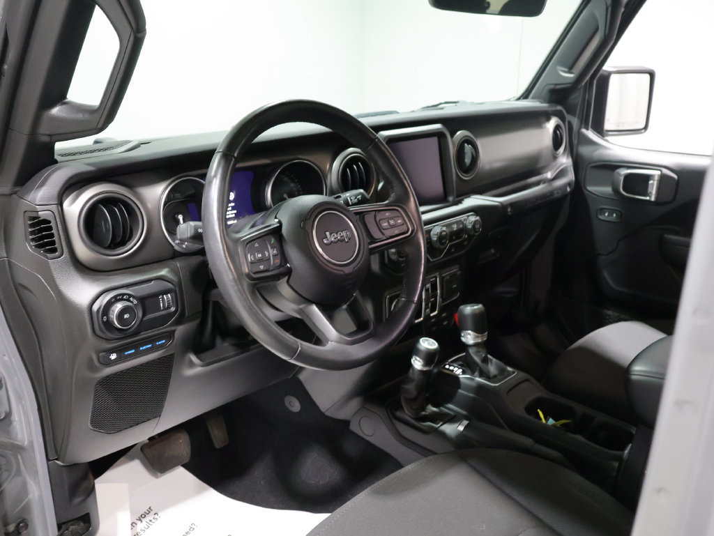 Used 2023 Jeep Wrangler Unlimited w/ Cold Weather Group AWD/4WD image 15