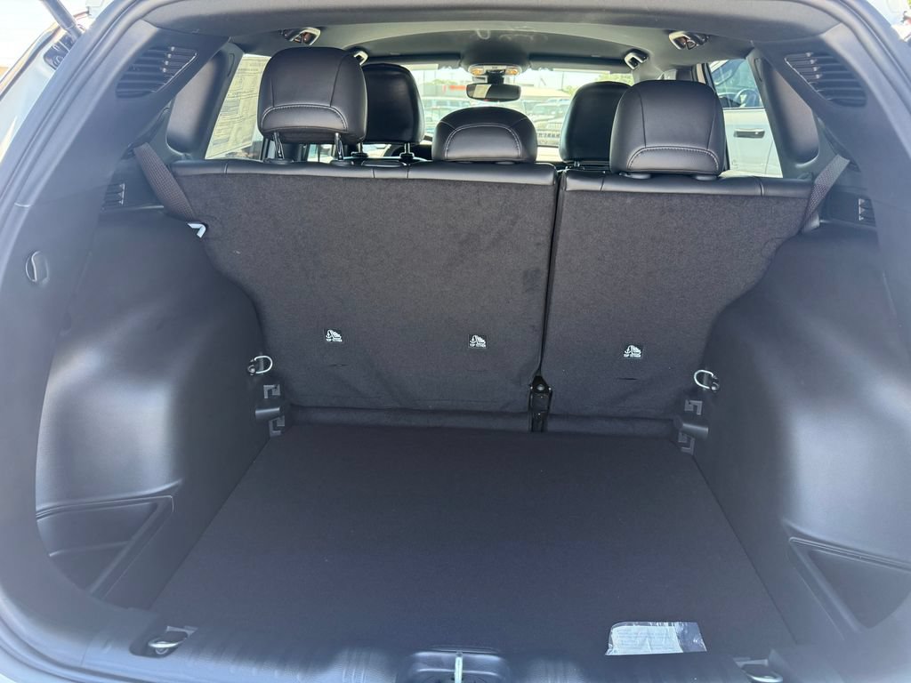 New 2026 Jeep Compass Latitude AWD/4WD image 18