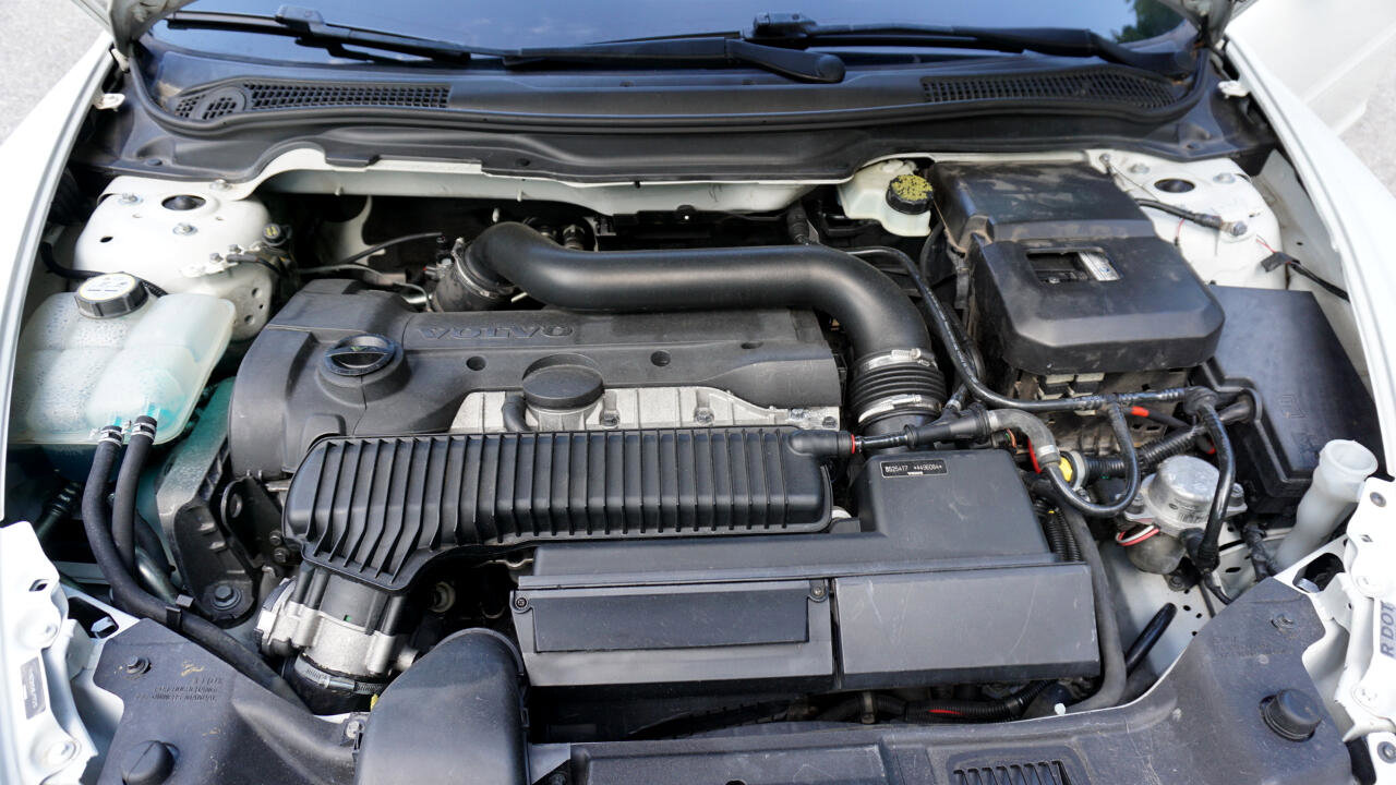 Used 2011 Volvo C70 T5 image 32