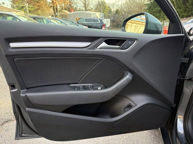 Used 2016 Audi A3 2.0T Premium image 17