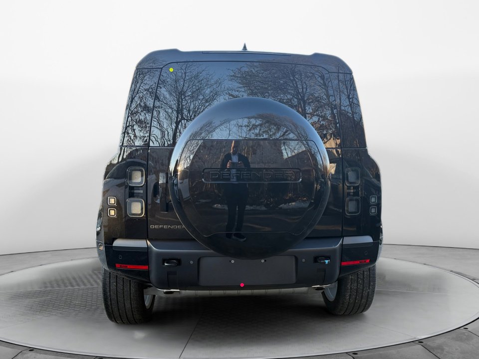 New 2026 Land Rover Defender 110 X-Dynamic SE AWD/4WD image 6