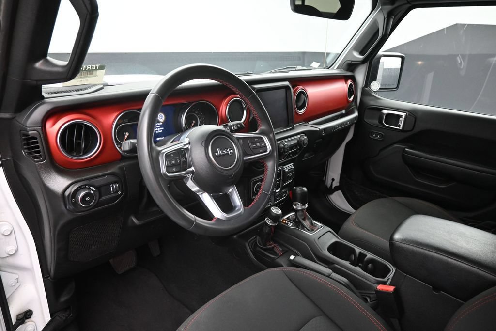 Used 2023 Jeep Wrangler Unlimited Rubicon AWD/4WD image 9