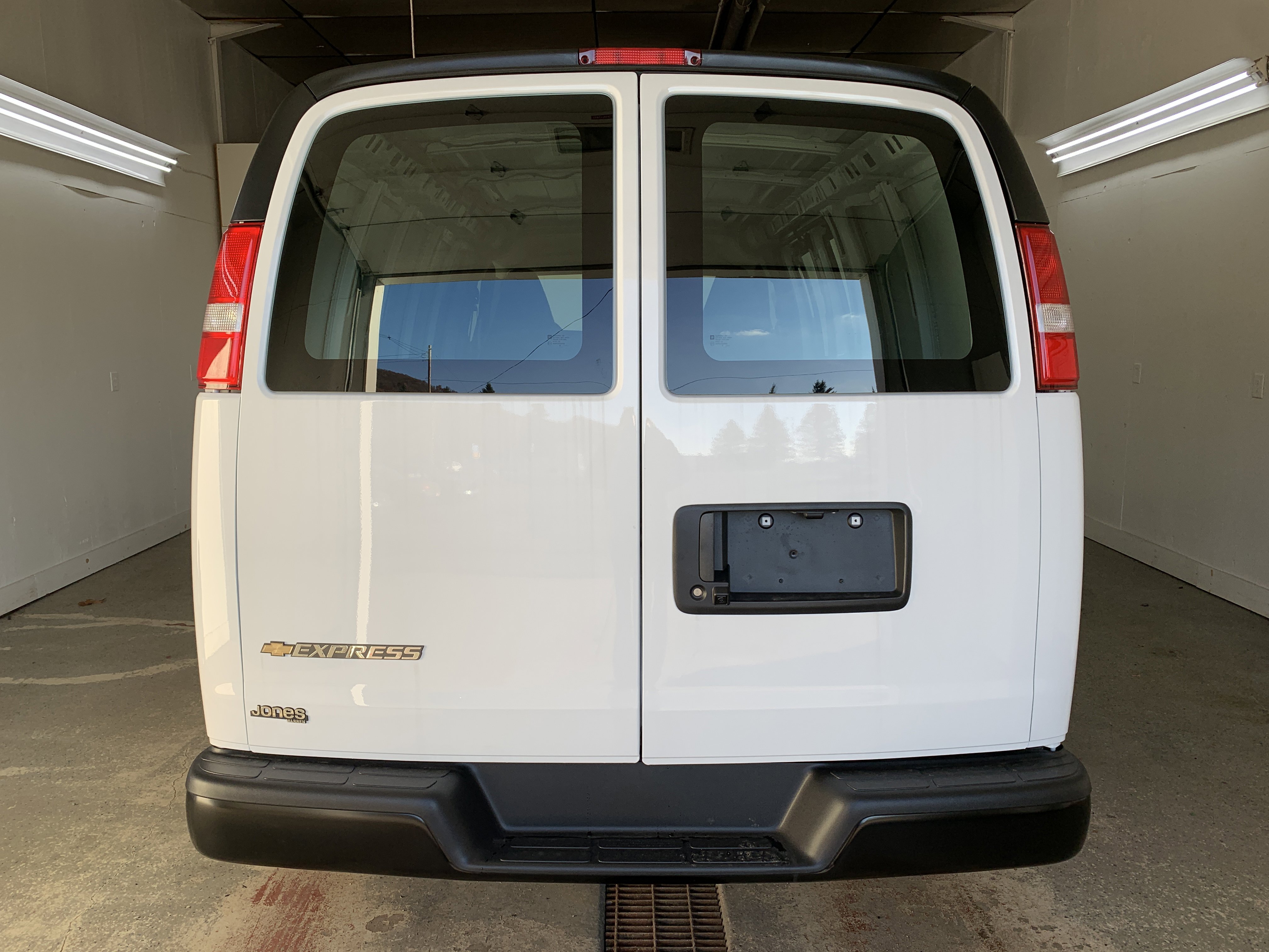 New 2025 Chevrolet Express 2500 image 5