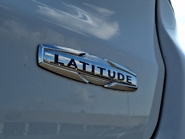 Used 2023 Jeep Compass Latitude w/ Convenience Group AWD/4WD image 30
