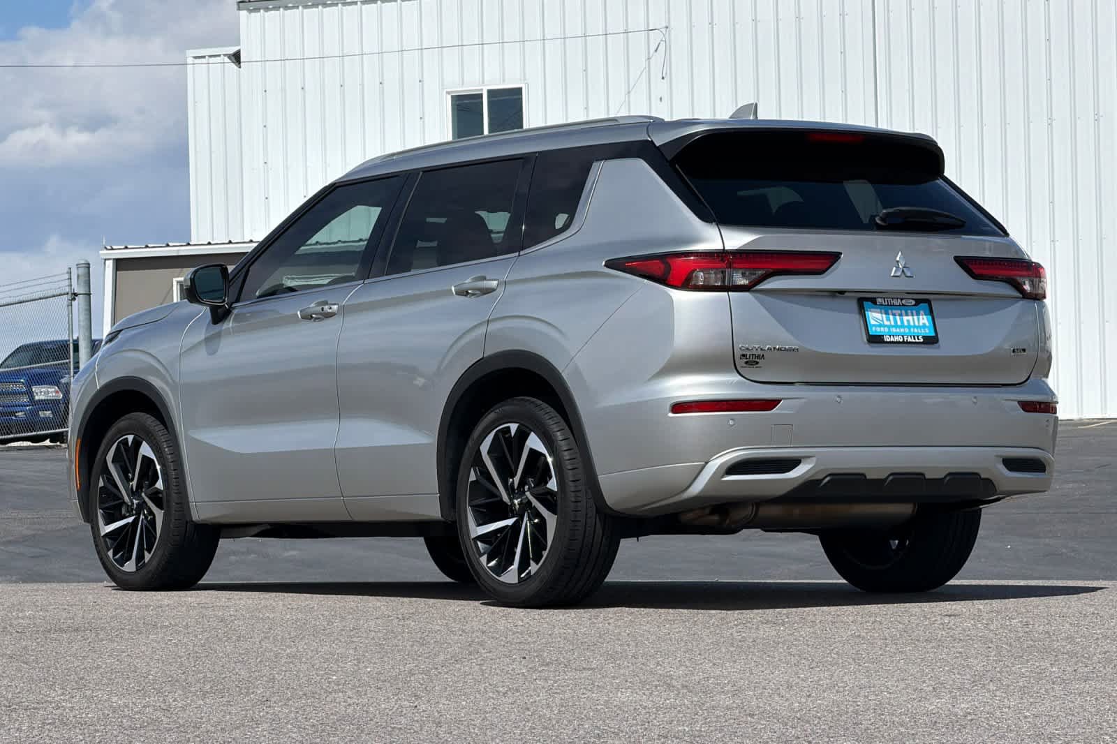 Used 2022 Mitsubishi Outlander SEL image 6