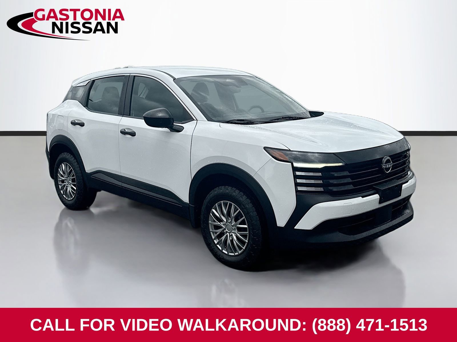 Used 2025 Nissan Kicks S FWD image 1