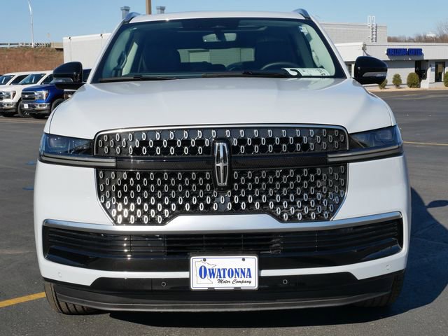 New 2026 Lincoln Navigator L Reserve image 2