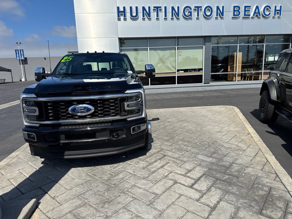 Used 2025 Ford F350 Platinum w/ Platinum Plus Package AWD/4WD image 31