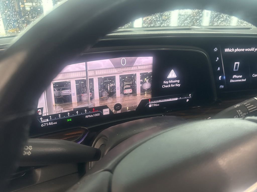 Used 2023 Cadillac Escalade Premium Luxury RWD image 19