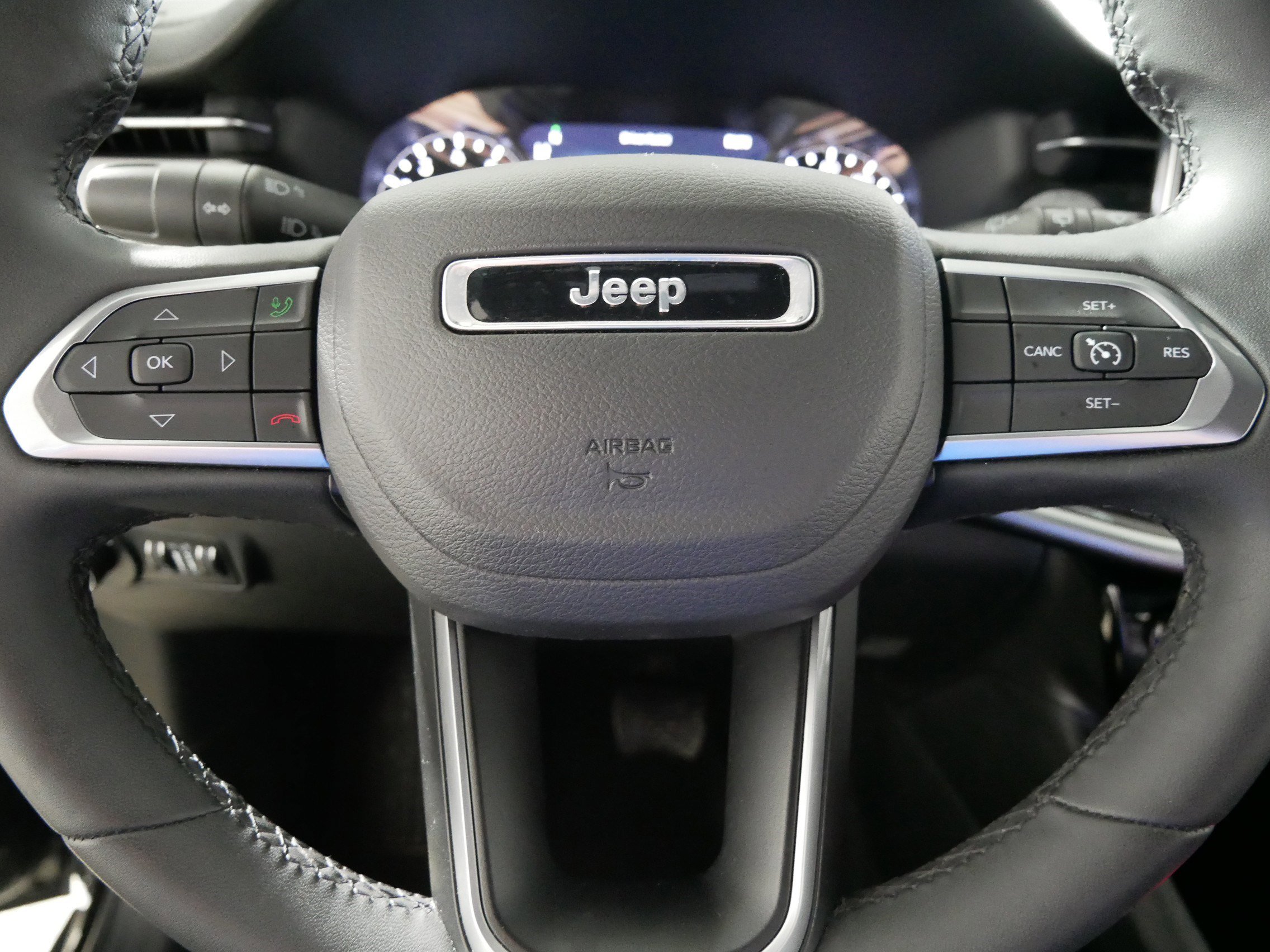 Used 2024 Jeep Compass Latitude image 25