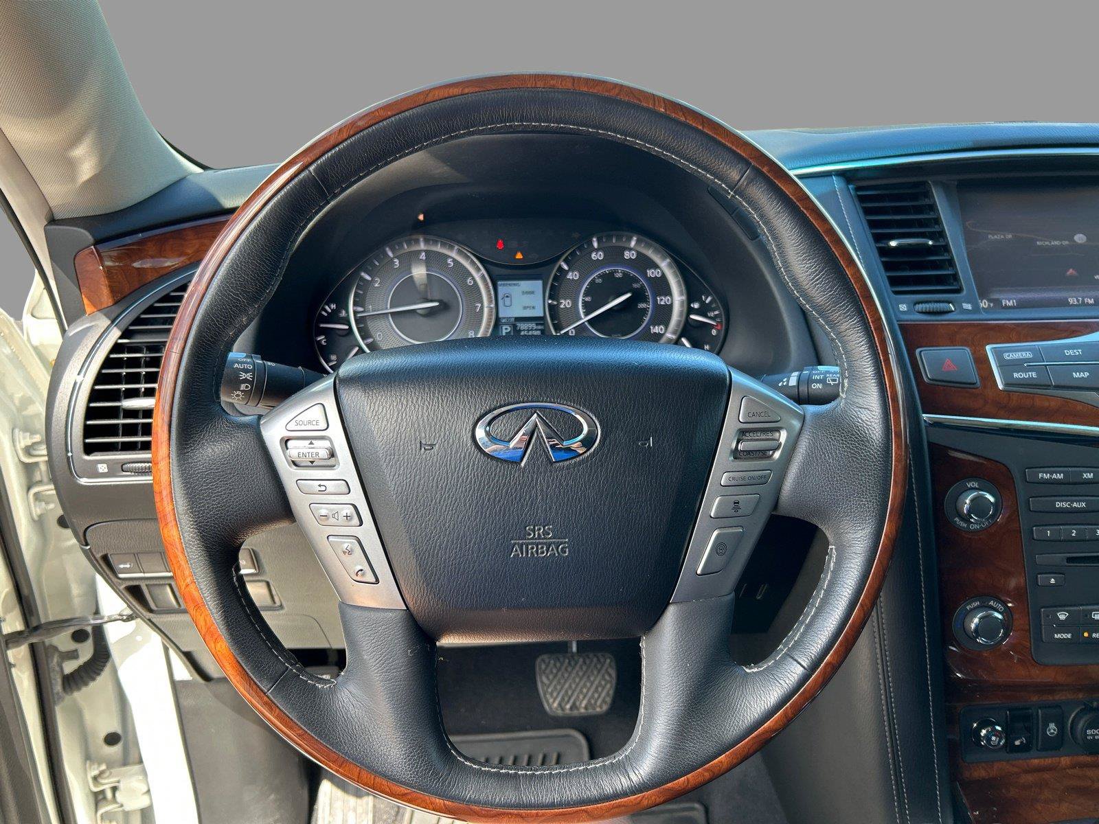 Used 2015 INFINITI QX80 4WD w/ Deluxe Technology Package image 28