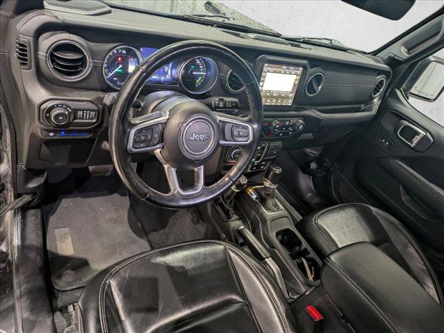 Used 2022 Jeep Wrangler Unlimited Sahara w/ Cold Weather Group image 10