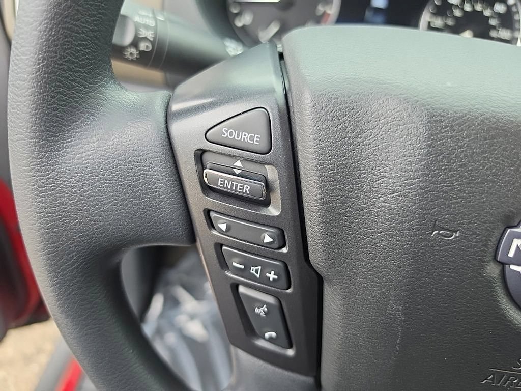 Used 2022 Nissan Frontier SV AWD/4WD image 13