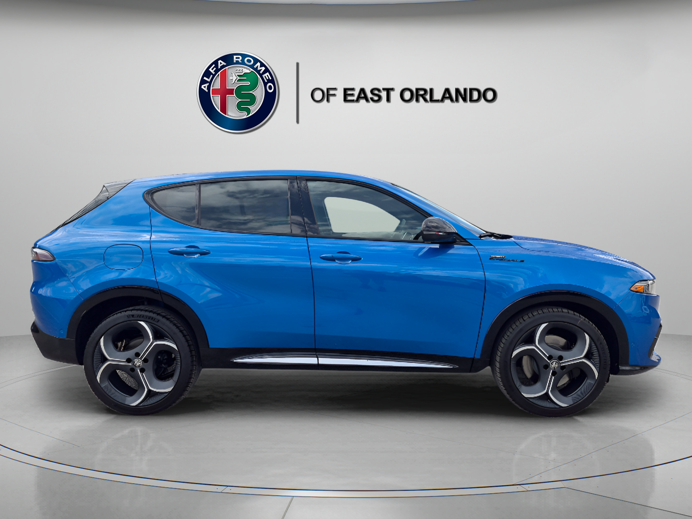 New 2026 Alfa Romeo Tonale w/ Active Assist Package AWD/4WD image 7