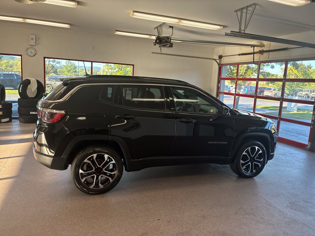 Certified 2023 Jeep Compass Limited AWD/4WD image 33