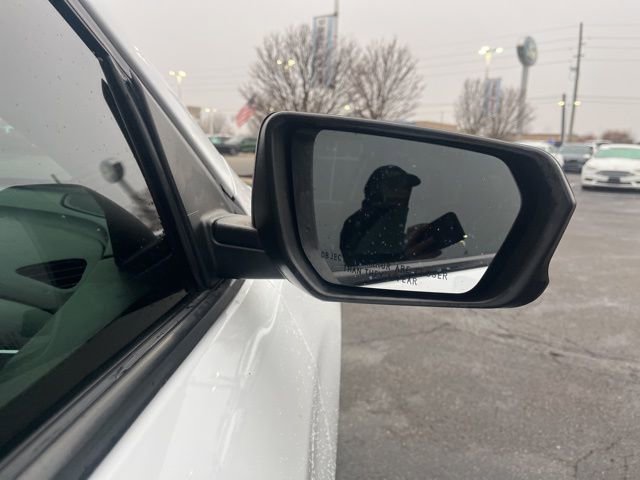 Used 2022 Chevrolet Equinox LS w/ LS Convenience Package image 7