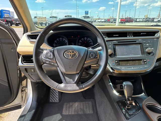 Used 2016 Toyota Avalon XLE Plus FWD image 13