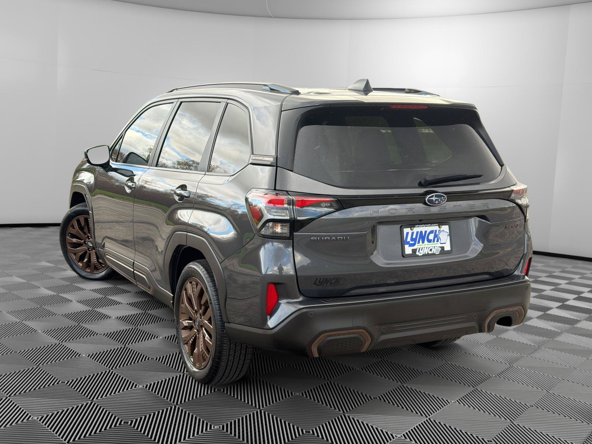Used 2025 Subaru Forester Sport w/ Popular Package #2 AWD/4WD image 2