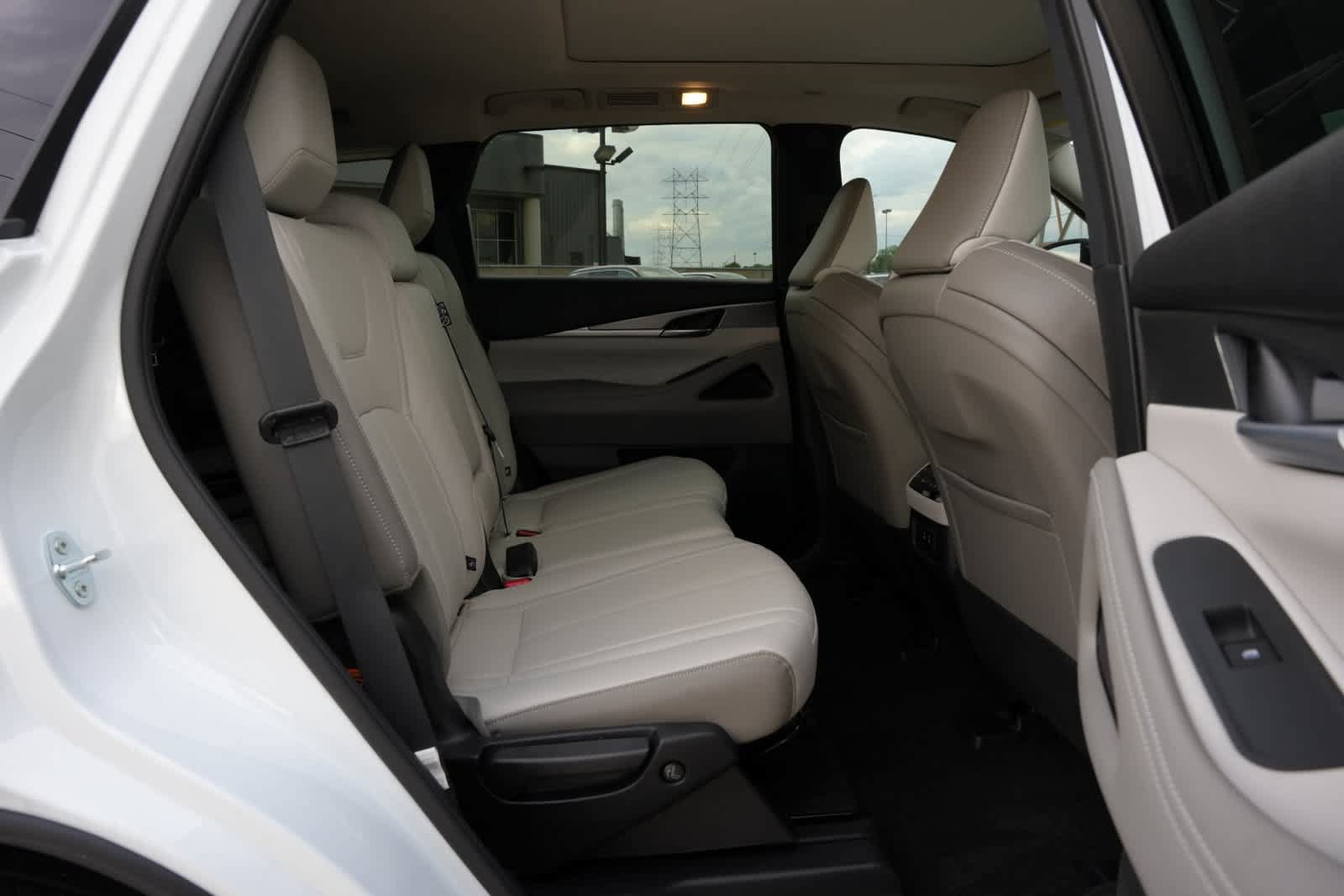 Certified 2027 INFINITI QX60 Pure w/ Cargo Package FWD image 20