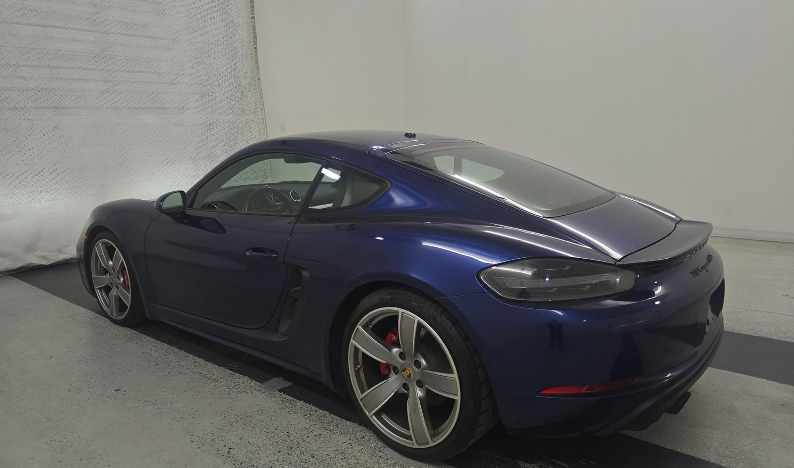 Used 2022 Porsche 718 Cayman GTS w/ Premium Package RWD image 5
