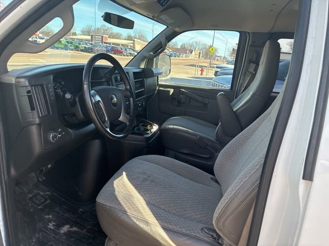 Used 2016 Chevrolet Express 2500 LS RWD image 12