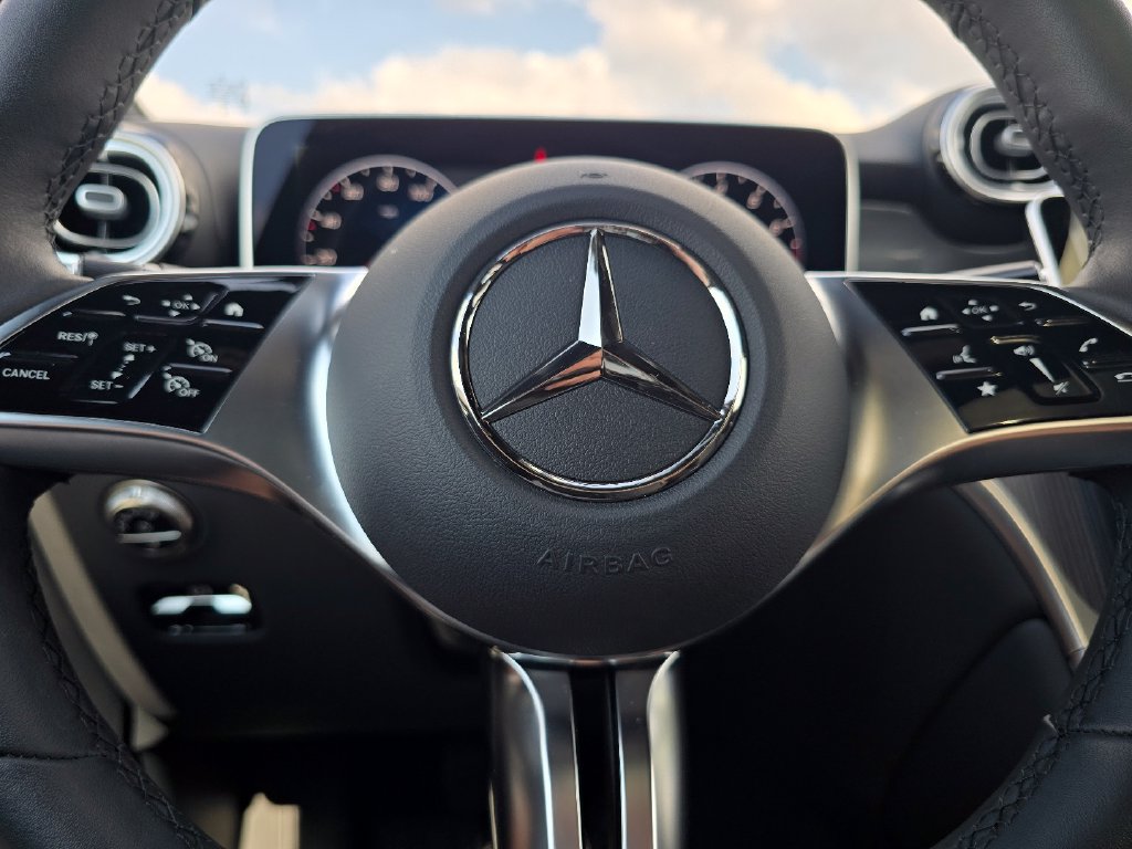 Certified 2026 Mercedes-Benz GLC 300 4MATIC image 31