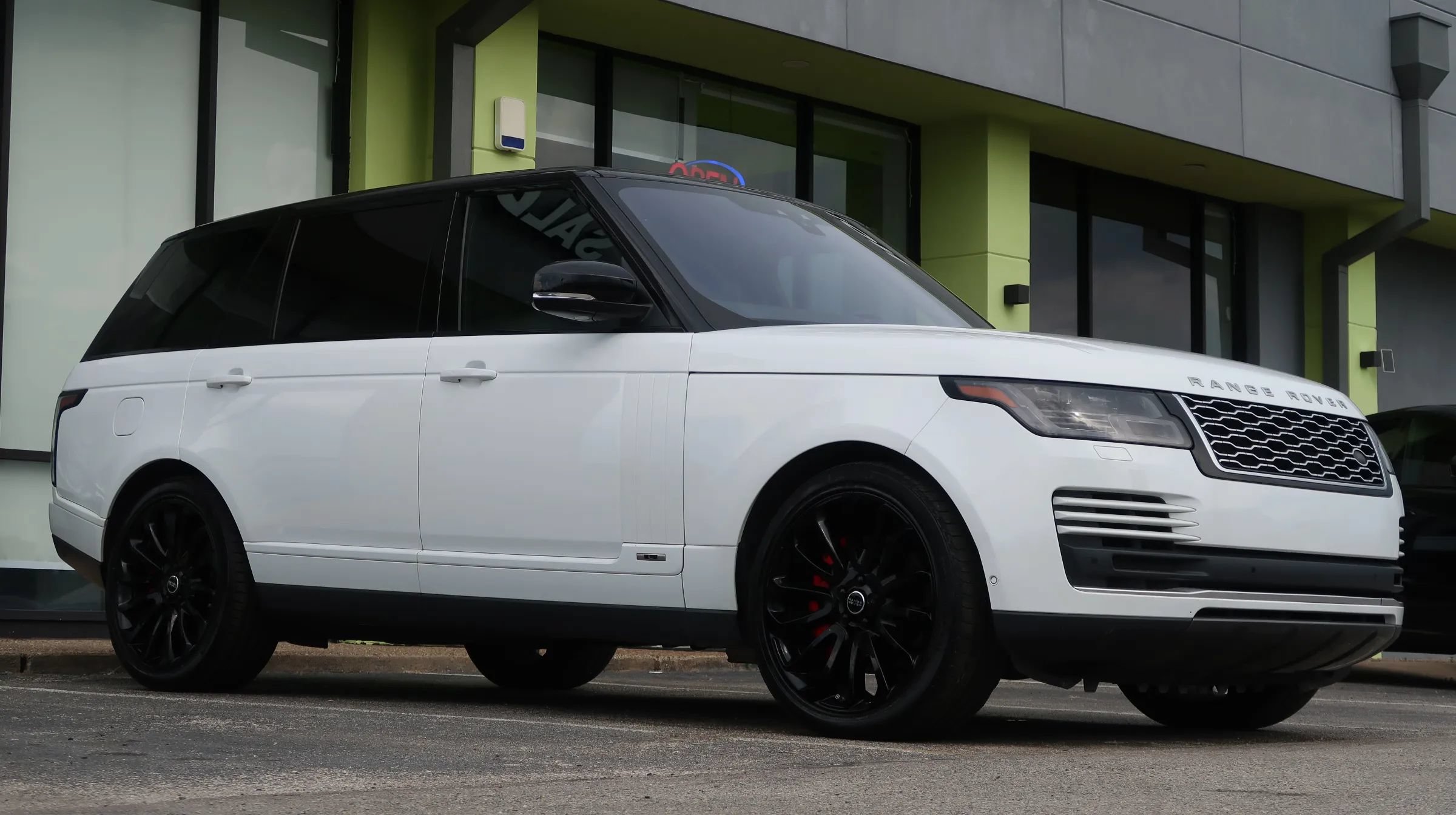 Used 2018 Land Rover Range Rover Long Wheelbase Supercharged AWD/4WD image 6