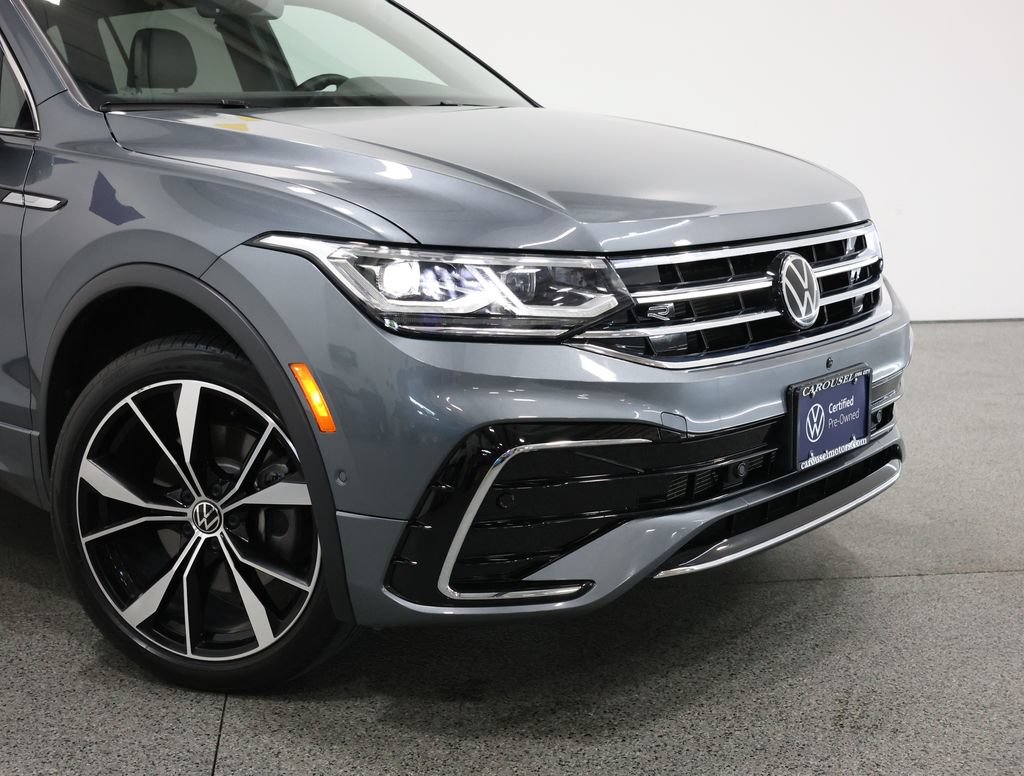 Used 2024 Volkswagen Tiguan SEL R-Line AWD/4WD image 3
