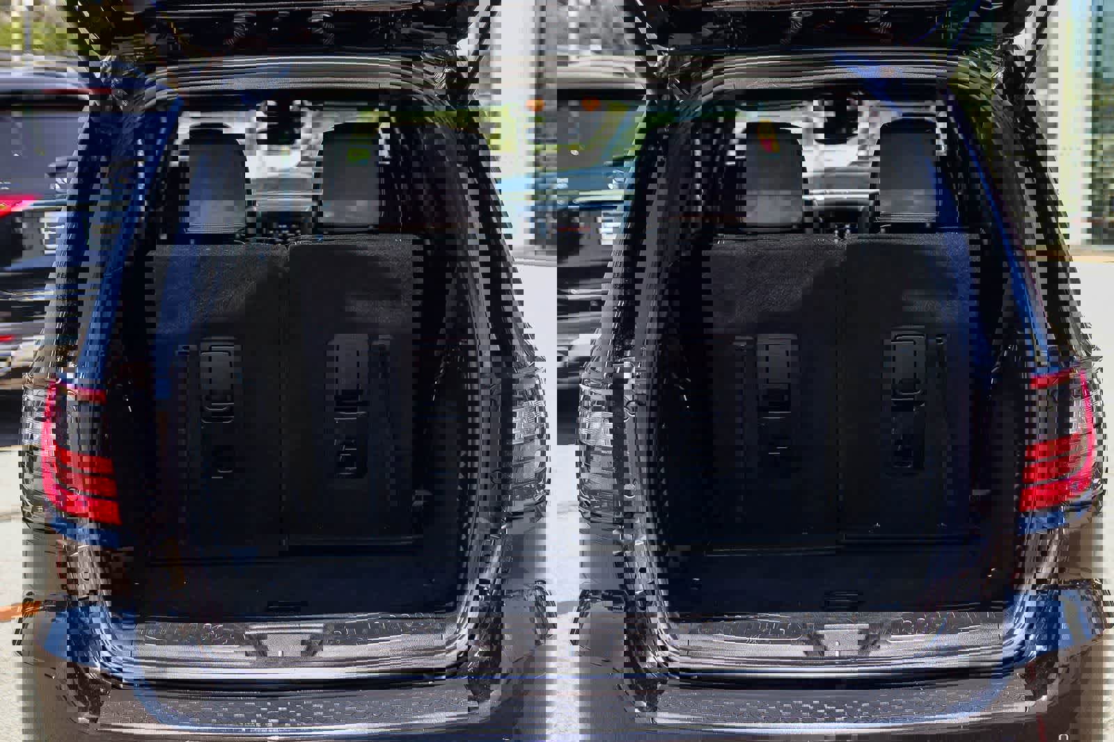 Used 2018 Dodge Durango SRT w/ Technology Group image 31