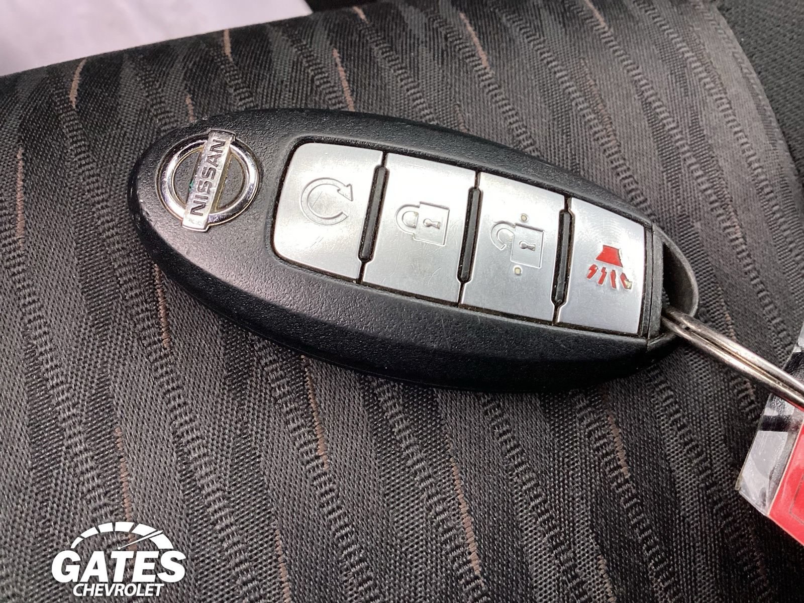 Used 2017 Nissan Rogue SV AWD/4WD image 27