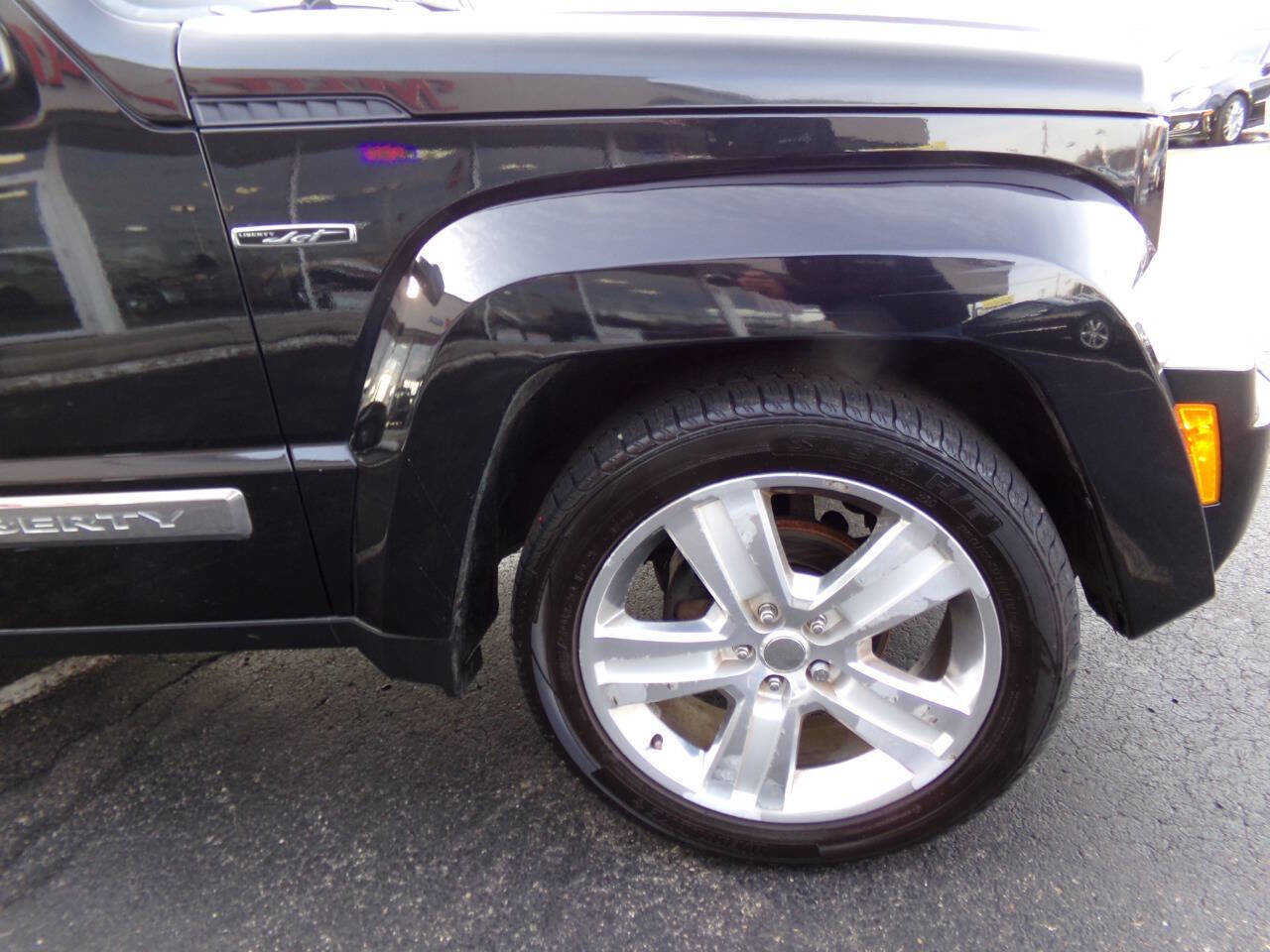 Used 2012 Jeep Liberty Limited Jet w/ Comfort/Convenience Group image 29