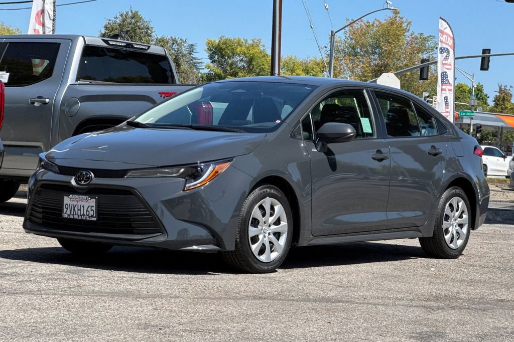 Certified 2025 Toyota Corolla LE FWD image 7