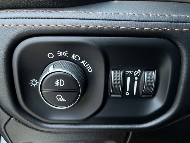 Used 2023 RAM 1500 Limited w/ Body Color Bumper Group image 16