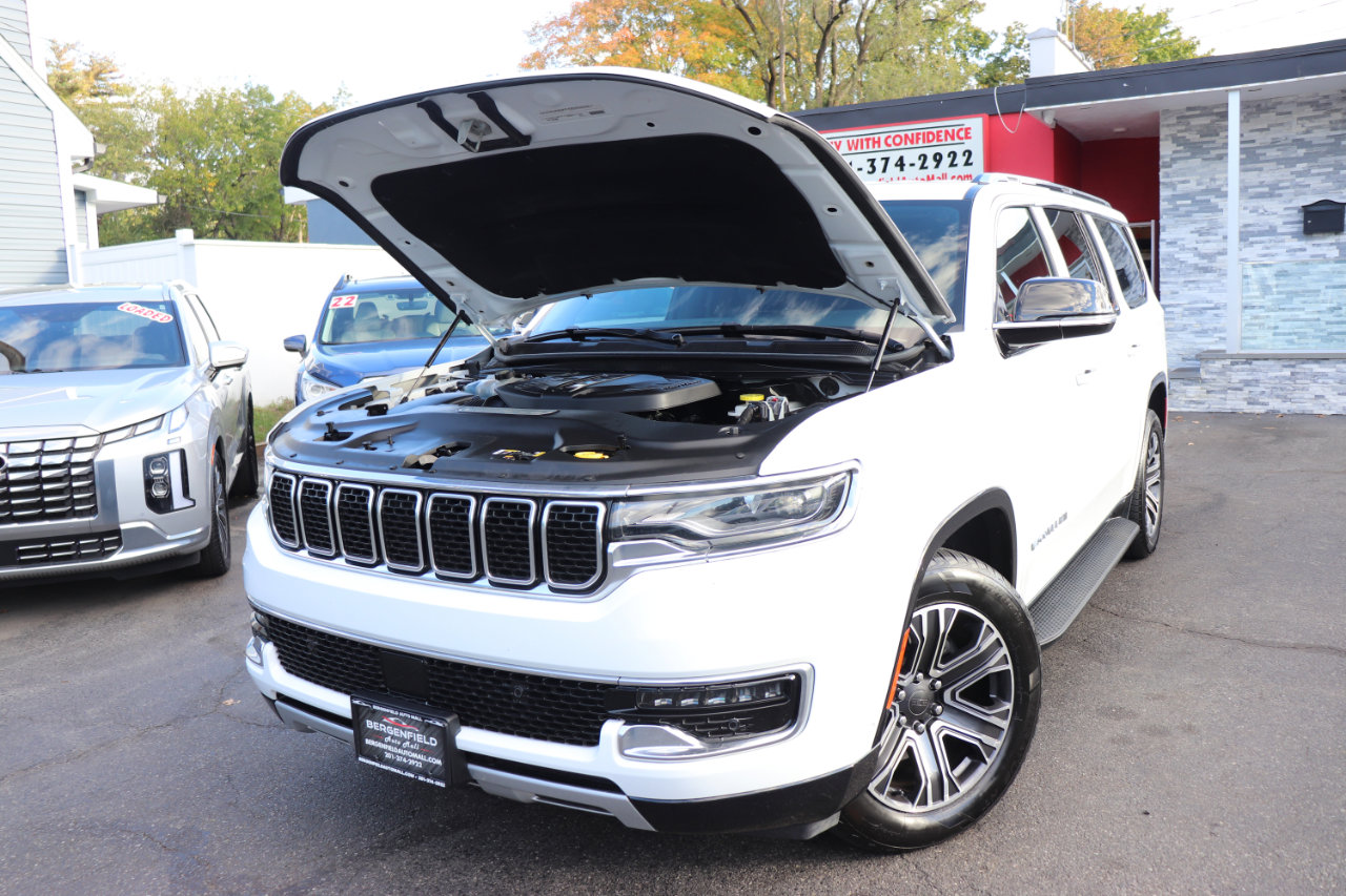Used 2024 Jeep Wagoneer L Series II w/ Flexible Seating Group image 63