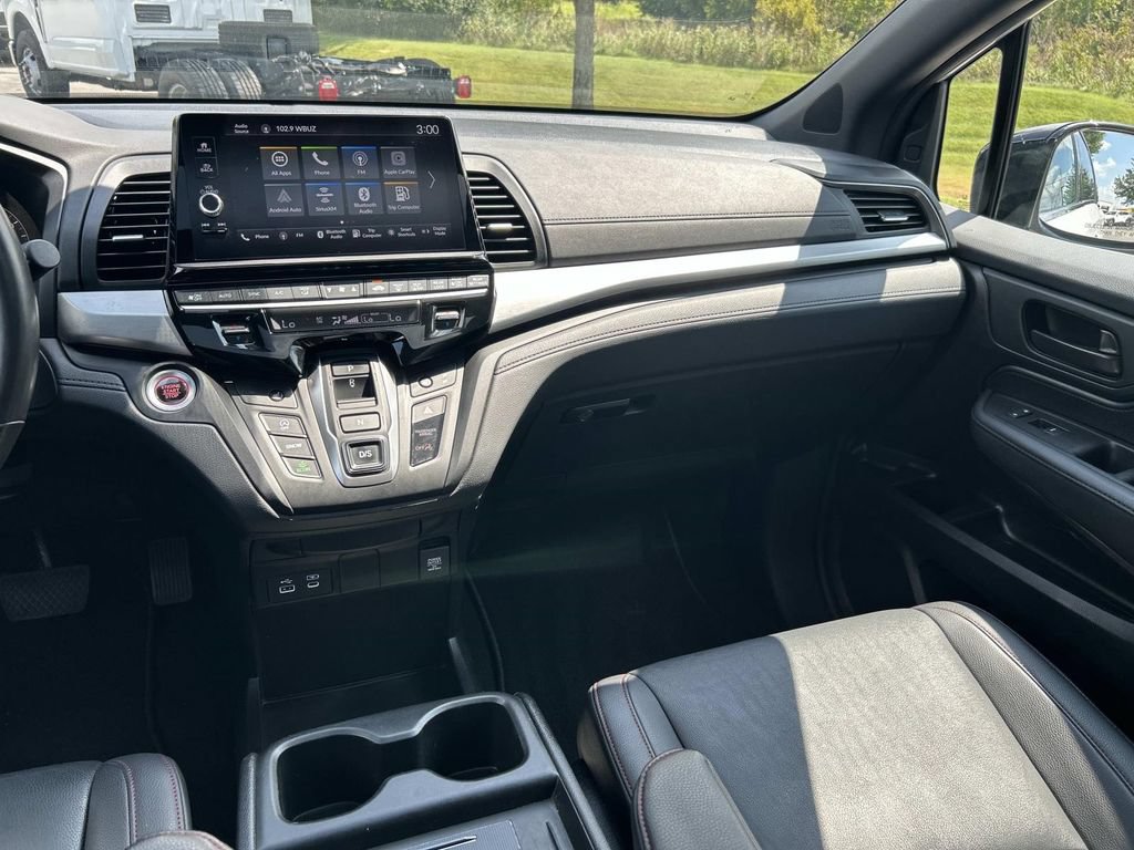 Used 2025 Honda Odyssey Sport-L image 22