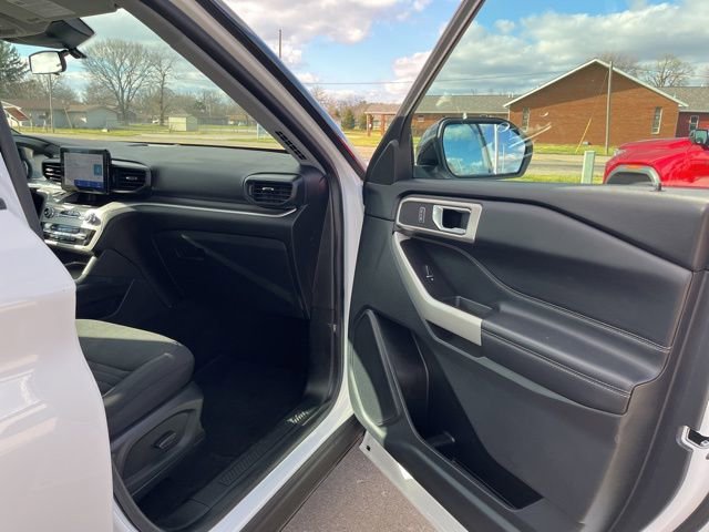 Used 2021 Ford Explorer XLT w/ Class III Trailer Tow Package AWD/4WD image 18