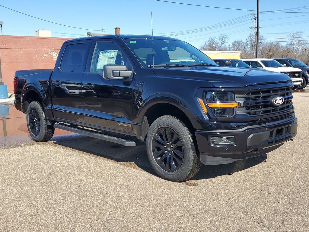 New 2025 Ford F150 XLT w/ Equipment Group 302A MID