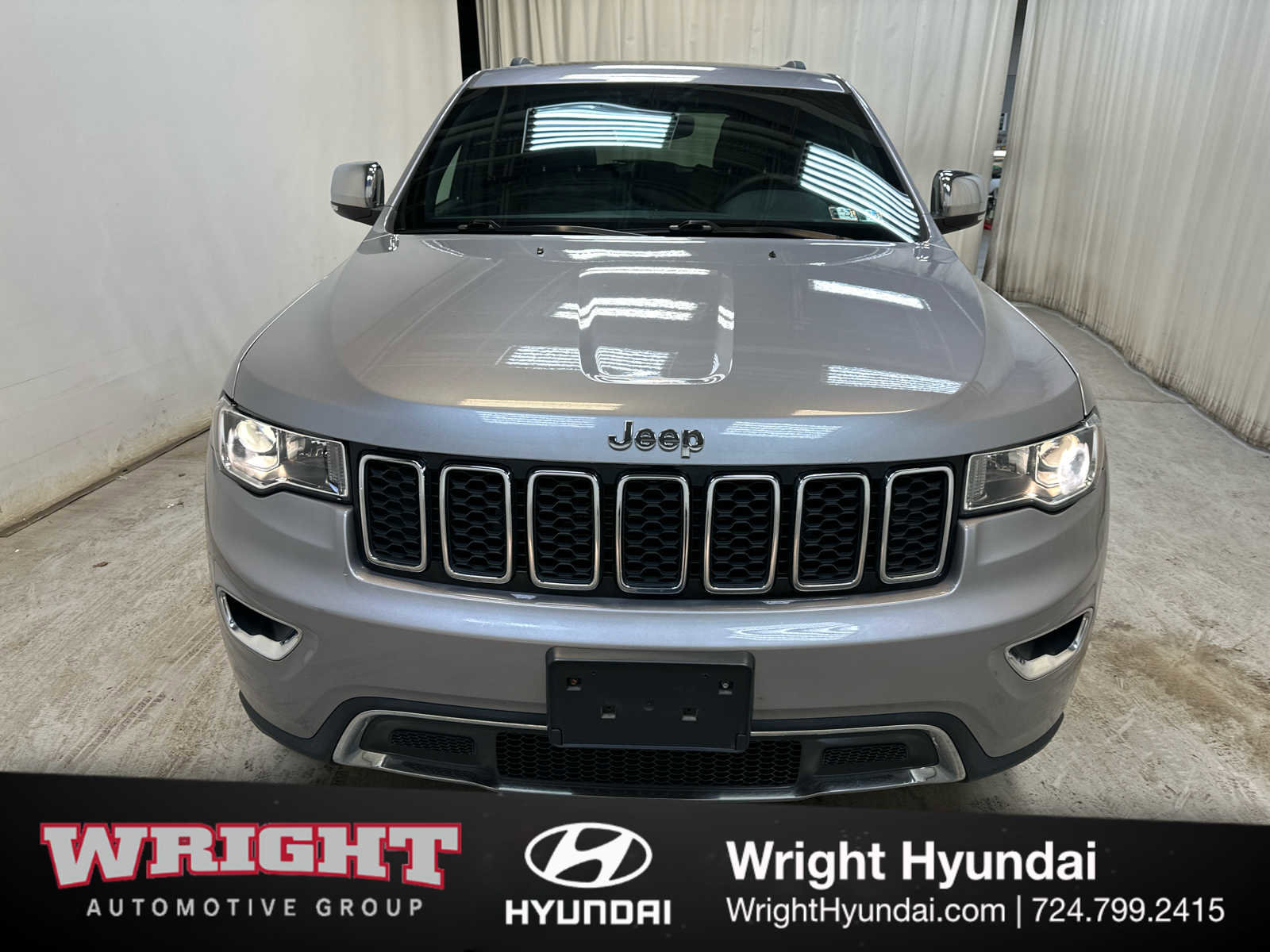 Used 2018 Jeep Grand Cherokee Limited image 2