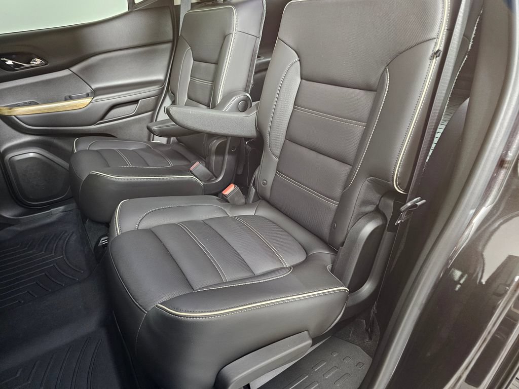 Used 2018 GMC Acadia Denali w/ Technology Package AWD/4WD image 20