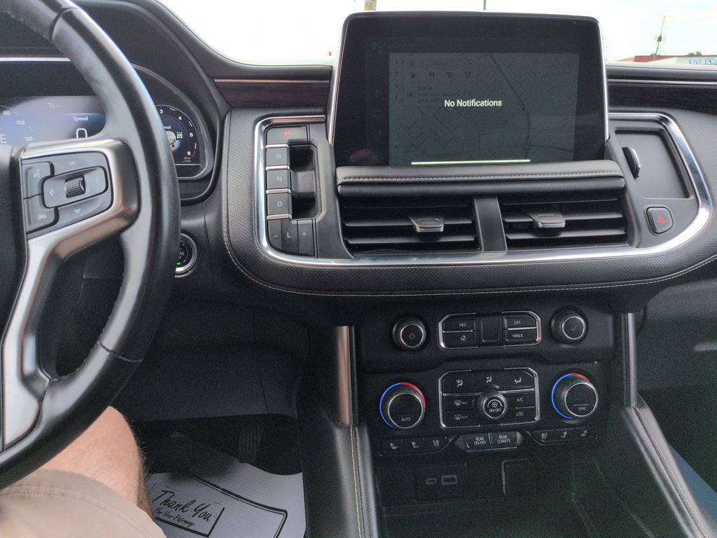 Used 2023 Chevrolet Suburban Premier AWD/4WD image 17