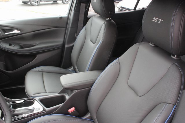 New 2026 Buick Encore GX Sport Touring w/ Advanced Technology Package image 2